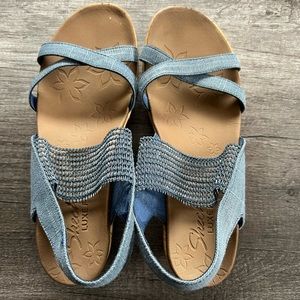 Sketchers Luxe Foam Wedges